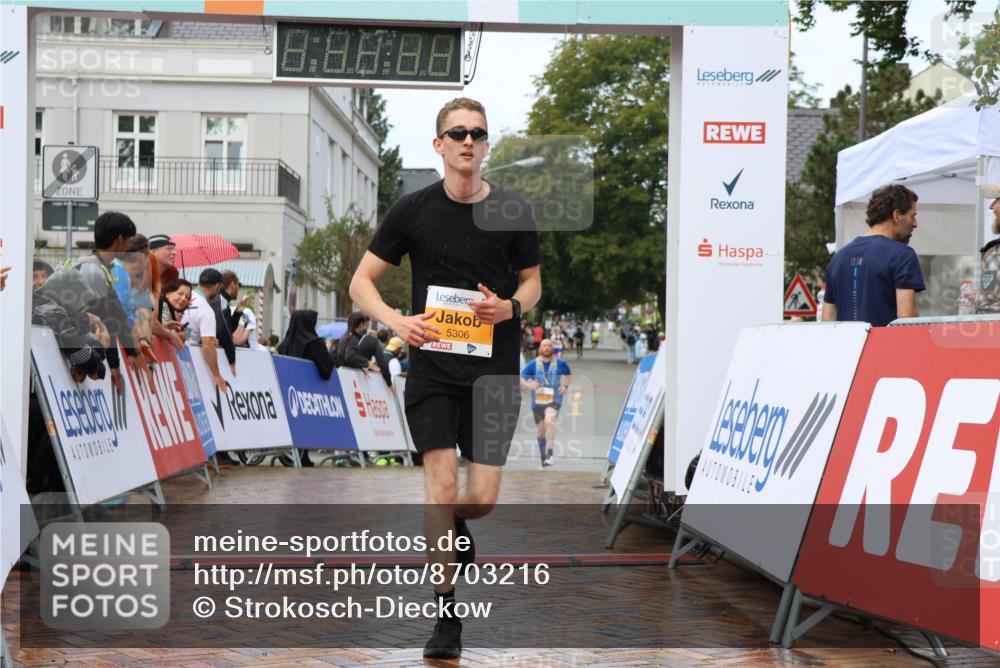 31.08.2025 - 21. Blankeneser Heldenlauf Strokosch-Dieckow http://msf.ph/oto/8703216 31.08.2025 13:10:44 Ziel 5306 meine-sportfotos.de