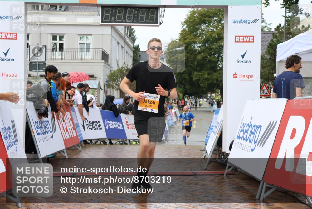 31.08.2025 - 21. Blankeneser Heldenlauf Strokosch-Dieckow http://msf.ph/oto/8703219 31.08.2025 13:10:44 Ziel 5306 meine-sportfotos.de
