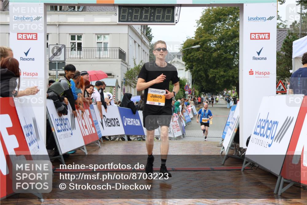 31.08.2025 - 21. Blankeneser Heldenlauf Strokosch-Dieckow http://msf.ph/oto/8703223 31.08.2025 13:10:43 Ziel 5306 meine-sportfotos.de