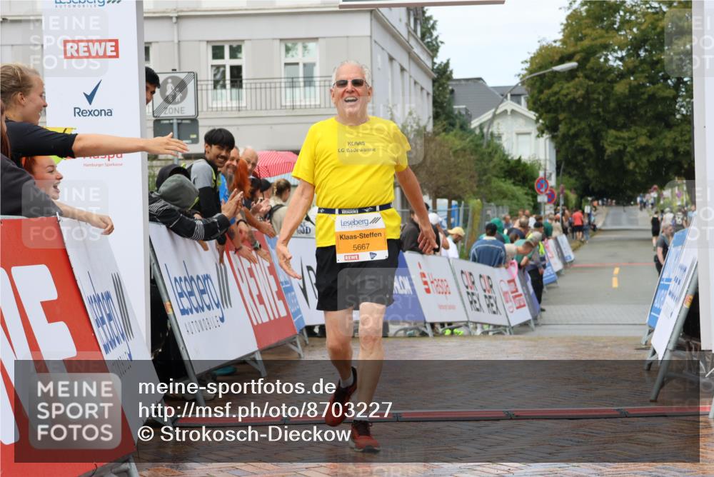 31.08.2025 - 21. Blankeneser Heldenlauf Strokosch-Dieckow http://msf.ph/oto/8703227 31.08.2025 13:09:31 Ziel 5667 meine-sportfotos.de