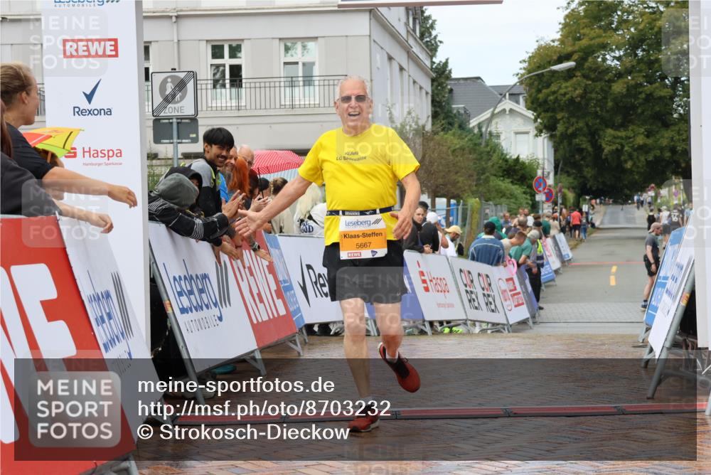 31.08.2025 - 21. Blankeneser Heldenlauf Strokosch-Dieckow http://msf.ph/oto/8703232 31.08.2025 13:09:31 Ziel 5667 meine-sportfotos.de