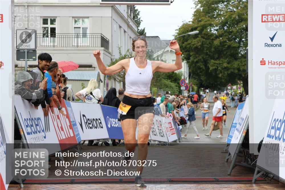 31.08.2025 - 21. Blankeneser Heldenlauf Strokosch-Dieckow http://msf.ph/oto/8703275 31.08.2025 13:09:05 Ziel 5031, 5129 meine-sportfotos.de