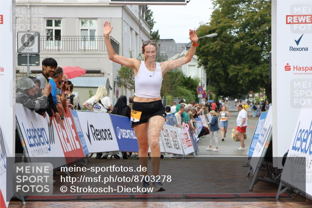 31.08.2025 - 21. Blankeneser Heldenlauf Strokosch-Dieckow http://msf.ph/oto/8703278 31.08.2025 13:09:05 Ziel 5031, 5129 meine-sportfotos.de