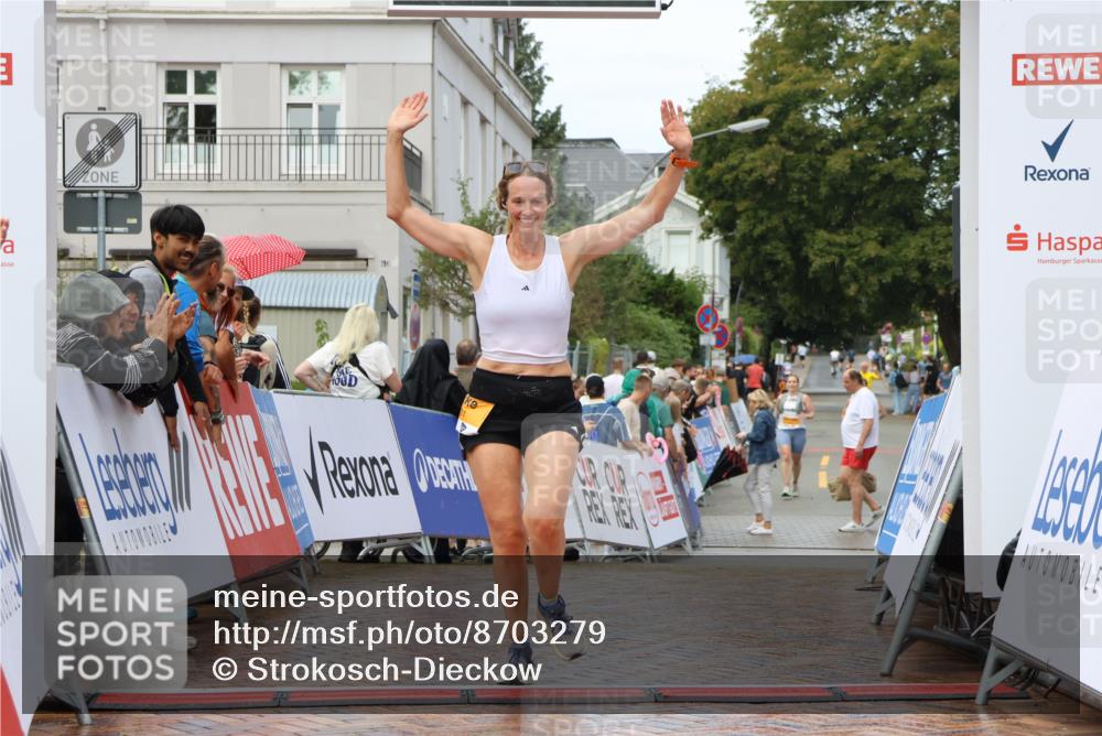 31.08.2025 - 21. Blankeneser Heldenlauf Strokosch-Dieckow http://msf.ph/oto/8703279 31.08.2025 13:09:05 Ziel 5031, 5129 meine-sportfotos.de