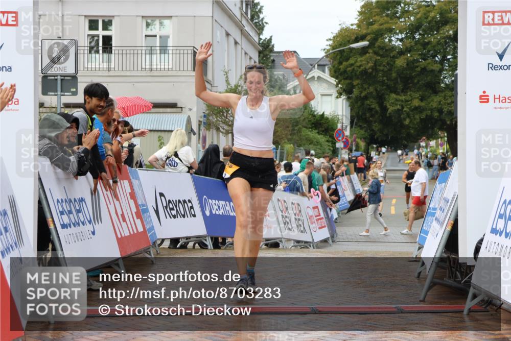 31.08.2025 - 21. Blankeneser Heldenlauf Strokosch-Dieckow http://msf.ph/oto/8703283 31.08.2025 13:09:05 Ziel 5031, 5129 meine-sportfotos.de