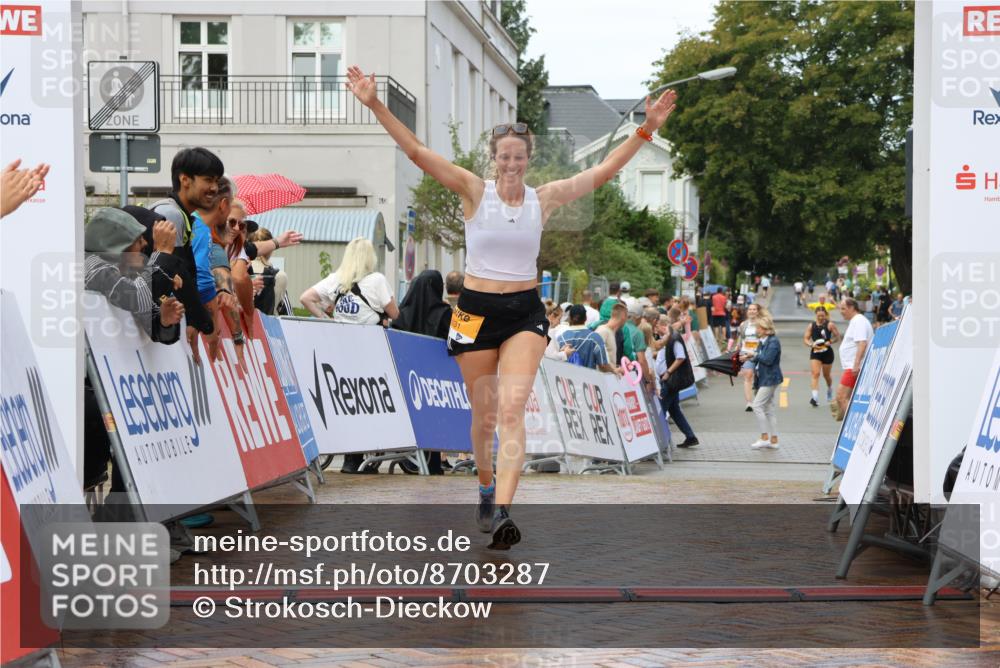 31.08.2025 - 21. Blankeneser Heldenlauf Strokosch-Dieckow http://msf.ph/oto/8703287 31.08.2025 13:09:05 Ziel 5031, 5129 meine-sportfotos.de
