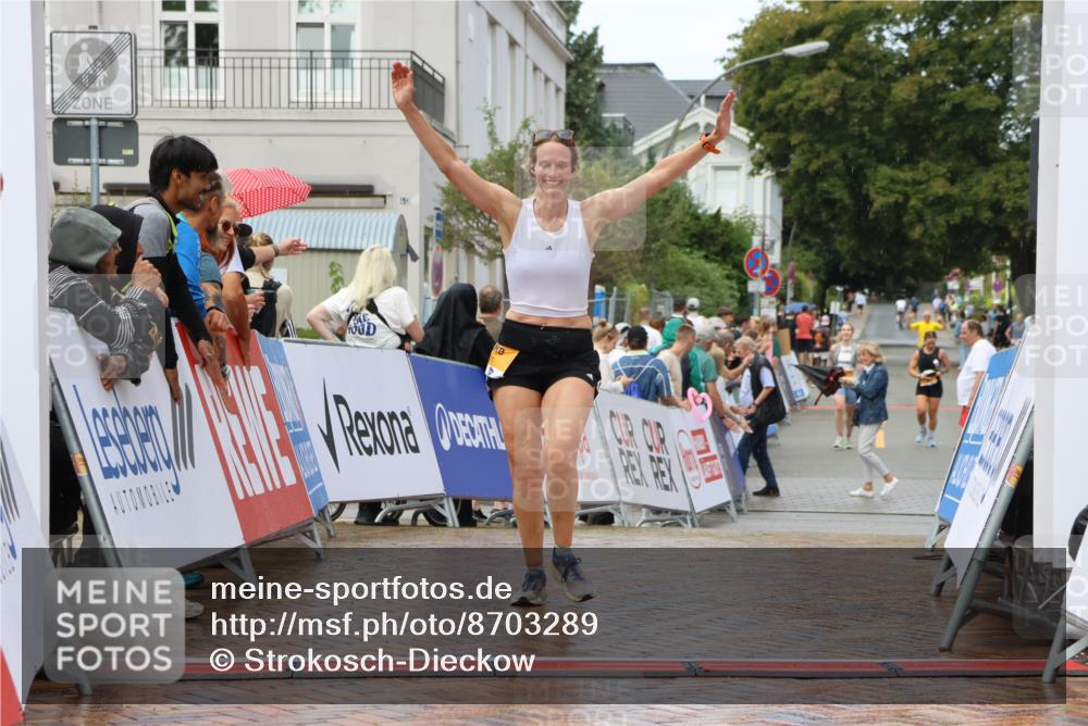 31.08.2025 - 21. Blankeneser Heldenlauf Strokosch-Dieckow http://msf.ph/oto/8703289 31.08.2025 13:09:05 Ziel 5031, 5129 meine-sportfotos.de