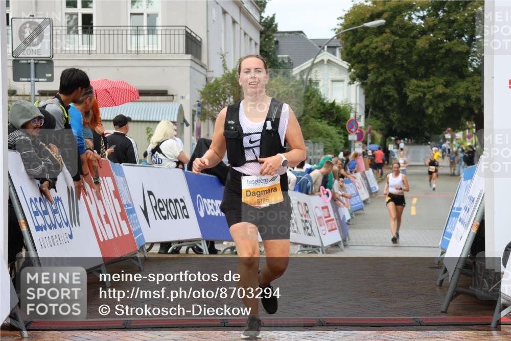 31.08.2025 - 21. Blankeneser Heldenlauf Strokosch-Dieckow http://msf.ph/oto/8703294 31.08.2025 13:08:57 Ziel 5129 meine-sportfotos.de