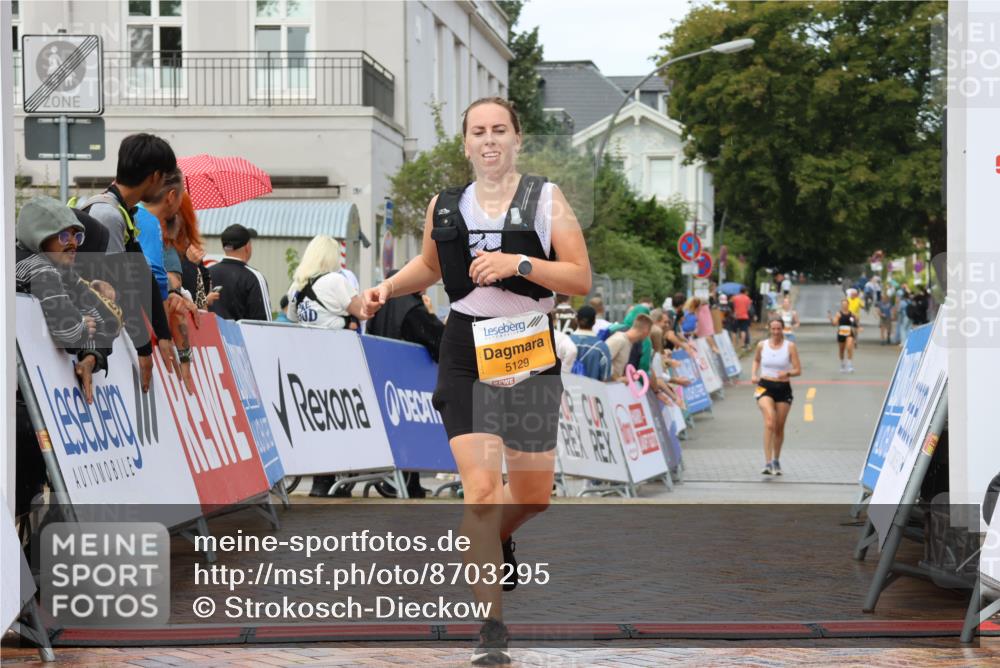 31.08.2025 - 21. Blankeneser Heldenlauf Strokosch-Dieckow http://msf.ph/oto/8703295 31.08.2025 13:08:57 Ziel 5129 meine-sportfotos.de