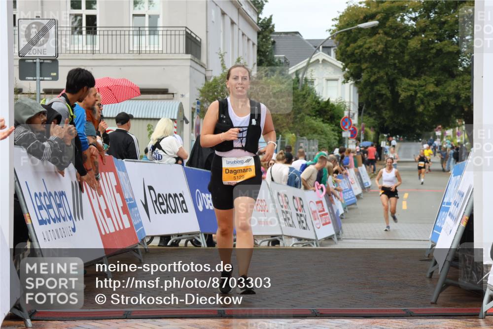 31.08.2025 - 21. Blankeneser Heldenlauf Strokosch-Dieckow http://msf.ph/oto/8703303 31.08.2025 13:08:57 Ziel 5129 meine-sportfotos.de