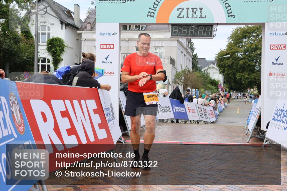 31.08.2025 - 21. Blankeneser Heldenlauf Strokosch-Dieckow http://msf.ph/oto/8703322 31.08.2025 13:07:20 Ziel 5809, 5453 meine-sportfotos.de
