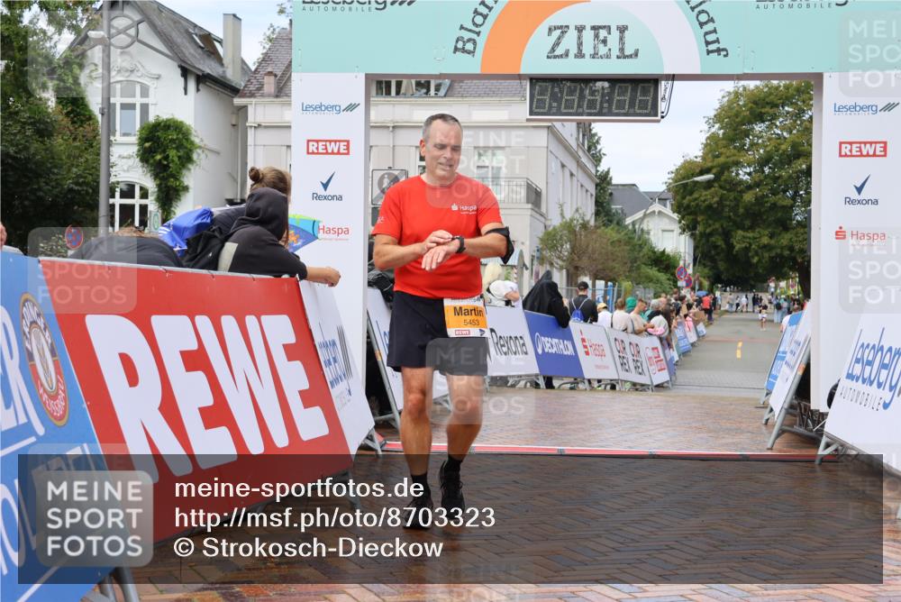 31.08.2025 - 21. Blankeneser Heldenlauf Strokosch-Dieckow http://msf.ph/oto/8703323 31.08.2025 13:07:20 Ziel 5809, 5453 meine-sportfotos.de