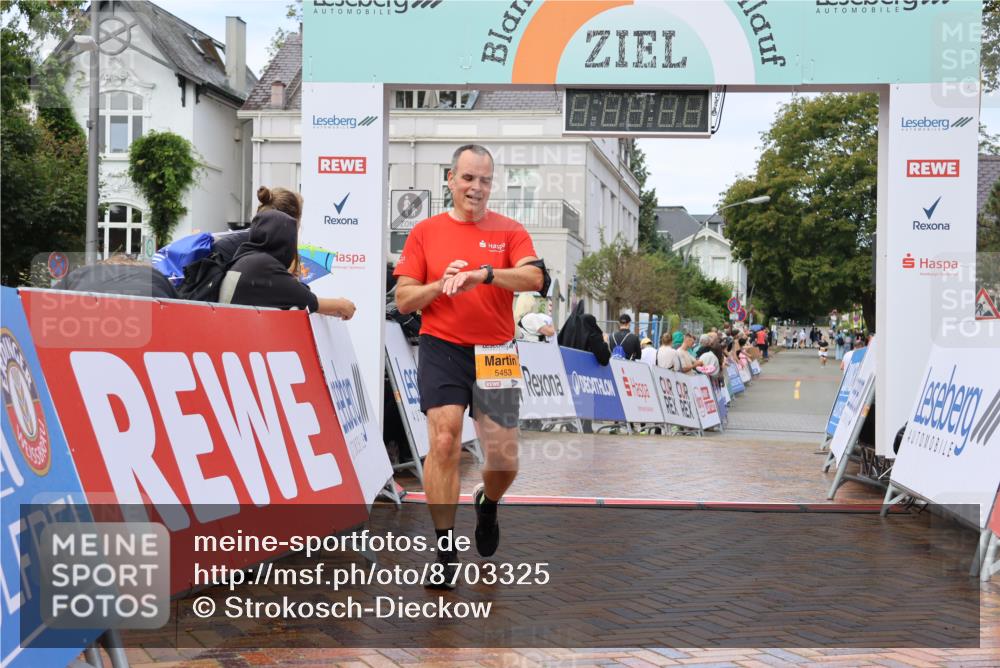 31.08.2025 - 21. Blankeneser Heldenlauf Strokosch-Dieckow http://msf.ph/oto/8703325 31.08.2025 13:07:20 Ziel 5809, 5453 meine-sportfotos.de
