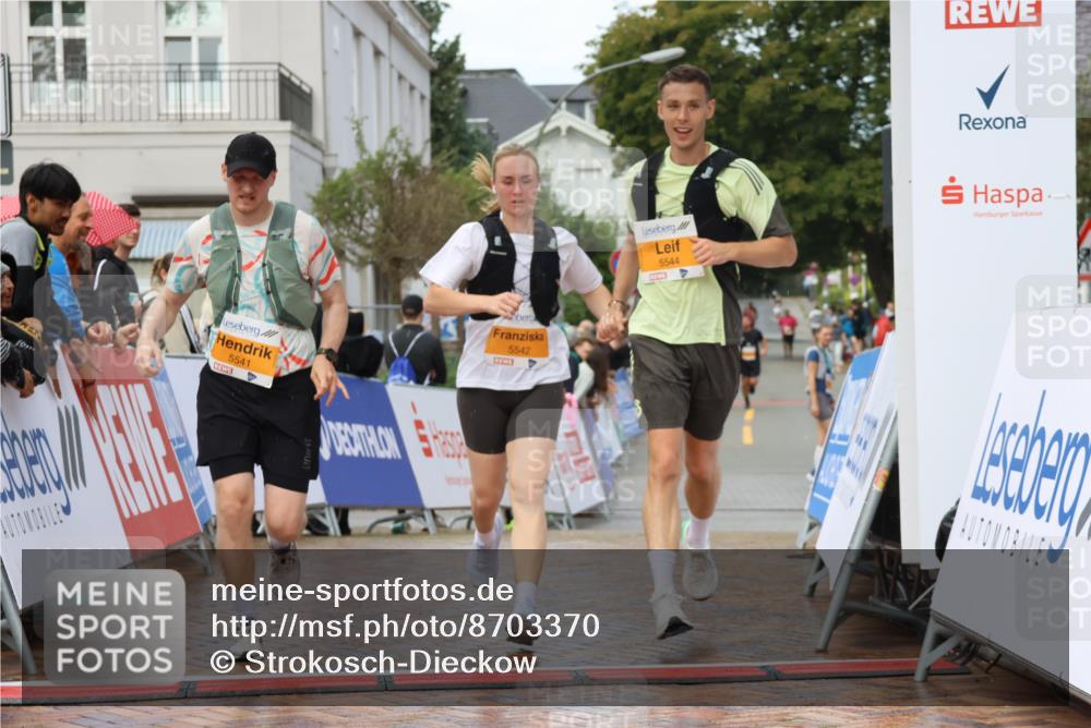 31.08.2025 - 21. Blankeneser Heldenlauf Strokosch-Dieckow http://msf.ph/oto/8703370 31.08.2025 13:06:35 Ziel 5098, 5542, 5541, 5544 meine-sportfotos.de