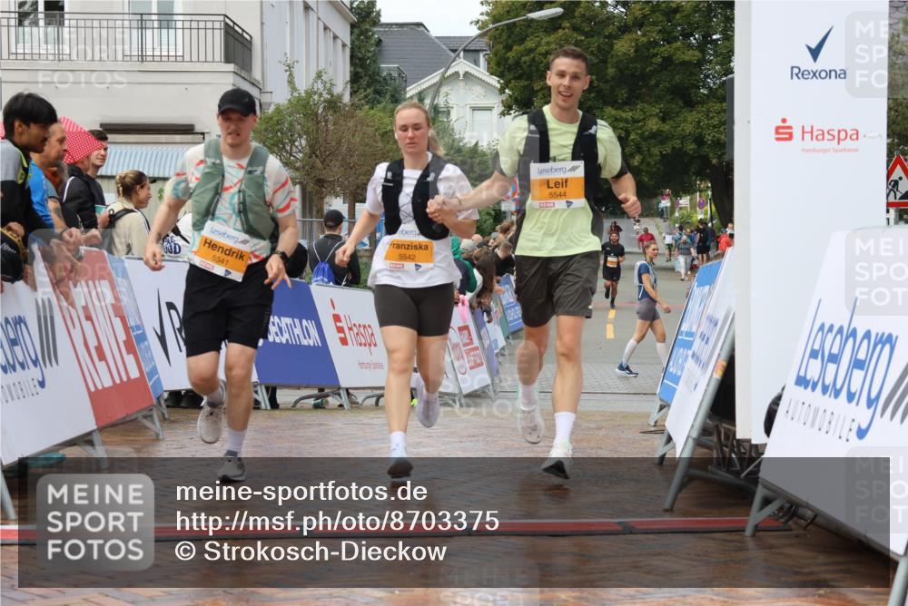 31.08.2025 - 21. Blankeneser Heldenlauf Strokosch-Dieckow http://msf.ph/oto/8703375 31.08.2025 13:06:34 Ziel 5098, 5542, 5541, 5544 meine-sportfotos.de