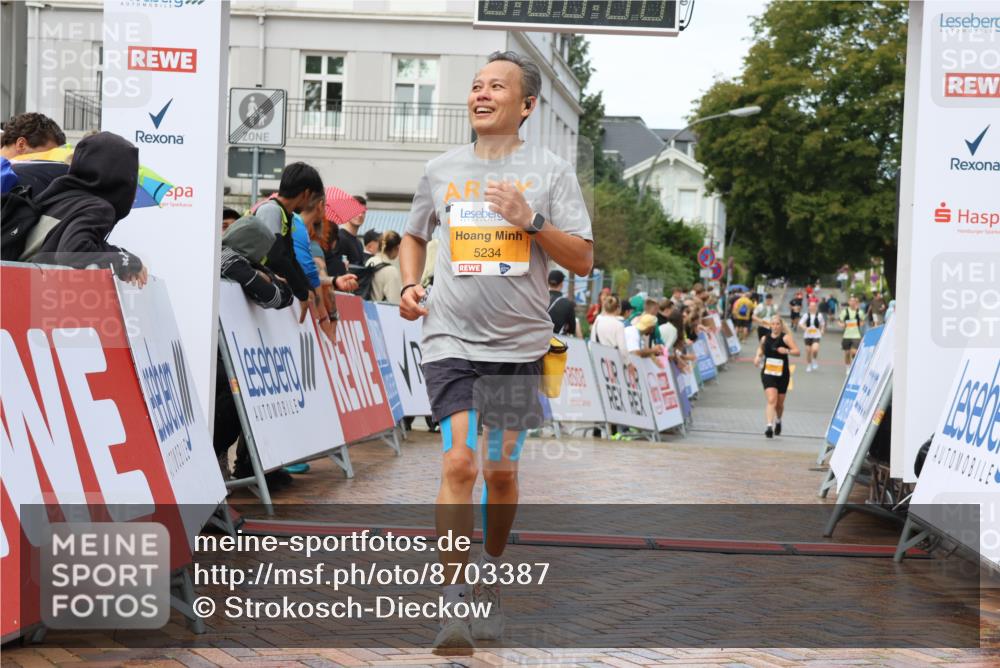 31.08.2025 - 21. Blankeneser Heldenlauf Strokosch-Dieckow http://msf.ph/oto/8703387 31.08.2025 13:06:22 Ziel 5234 meine-sportfotos.de