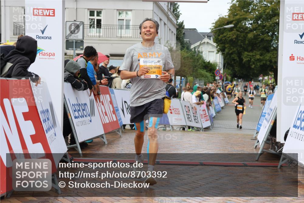 31.08.2025 - 21. Blankeneser Heldenlauf Strokosch-Dieckow http://msf.ph/oto/8703392 31.08.2025 13:06:22 Ziel 5234 meine-sportfotos.de