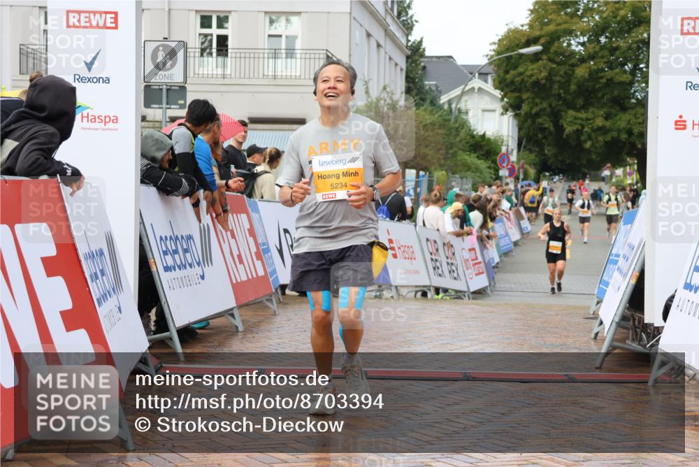 31.08.2025 - 21. Blankeneser Heldenlauf Strokosch-Dieckow http://msf.ph/oto/8703394 31.08.2025 13:06:22 Ziel 5234 meine-sportfotos.de
