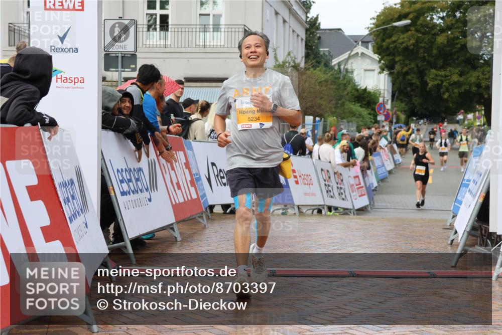 31.08.2025 - 21. Blankeneser Heldenlauf Strokosch-Dieckow http://msf.ph/oto/8703397 31.08.2025 13:06:22 Ziel 5234 meine-sportfotos.de