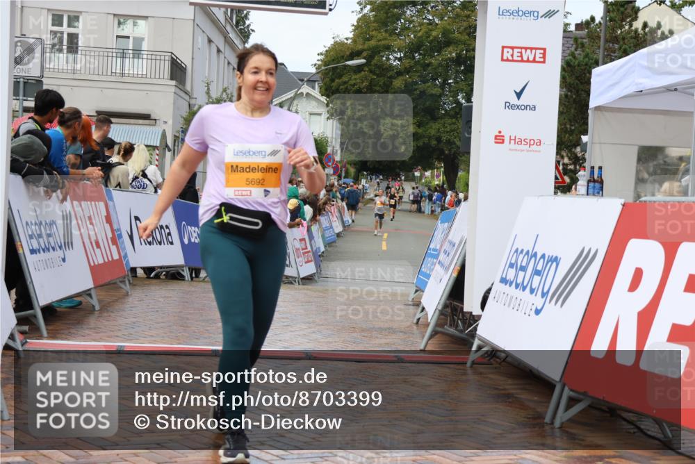 31.08.2025 - 21. Blankeneser Heldenlauf Strokosch-Dieckow http://msf.ph/oto/8703399 31.08.2025 13:06:07 Ziel 5219, 5692 meine-sportfotos.de