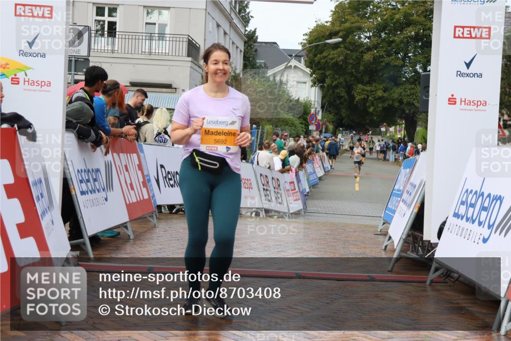31.08.2025 - 21. Blankeneser Heldenlauf Strokosch-Dieckow http://msf.ph/oto/8703408 31.08.2025 13:06:07 Ziel 5219, 5692 meine-sportfotos.de