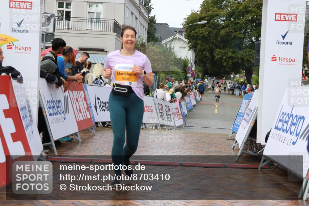 31.08.2025 - 21. Blankeneser Heldenlauf Strokosch-Dieckow http://msf.ph/oto/8703410 31.08.2025 13:06:07 Ziel 5219, 5692 meine-sportfotos.de