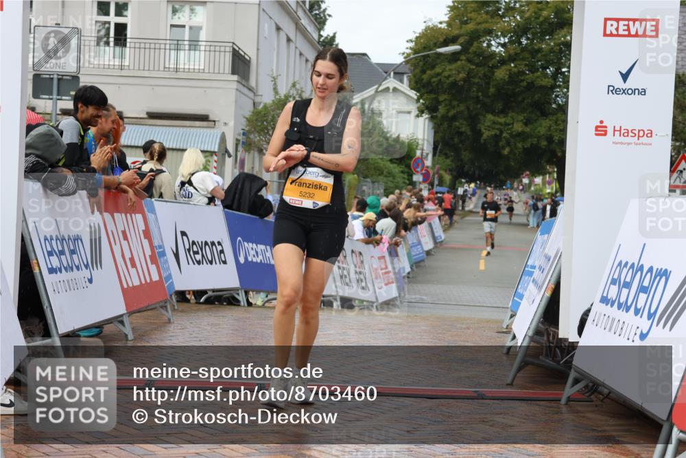 31.08.2025 - 21. Blankeneser Heldenlauf Strokosch-Dieckow http://msf.ph/oto/8703460 31.08.2025 13:05:10 Ziel 5232 meine-sportfotos.de