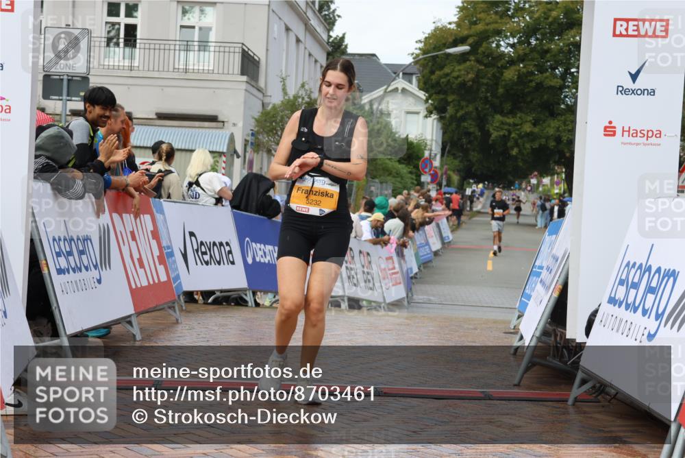 31.08.2025 - 21. Blankeneser Heldenlauf Strokosch-Dieckow http://msf.ph/oto/8703461 31.08.2025 13:05:10 Ziel 5232 meine-sportfotos.de