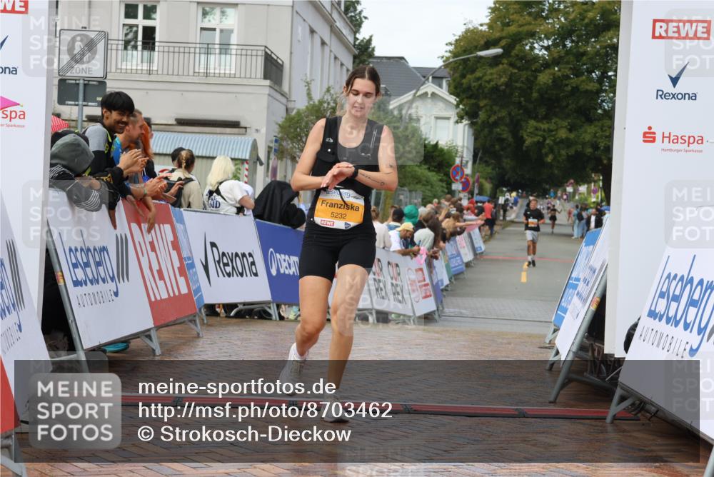 31.08.2025 - 21. Blankeneser Heldenlauf Strokosch-Dieckow http://msf.ph/oto/8703462 31.08.2025 13:05:10 Ziel 5232 meine-sportfotos.de