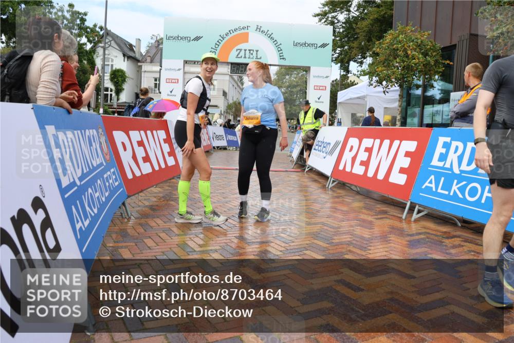 31.08.2025 - 21. Blankeneser Heldenlauf Strokosch-Dieckow http://msf.ph/oto/8703464 31.08.2025 13:04:57 Ziel 5090, 5228, 5546, 5545, 5126, 5125 meine-sportfotos.de
