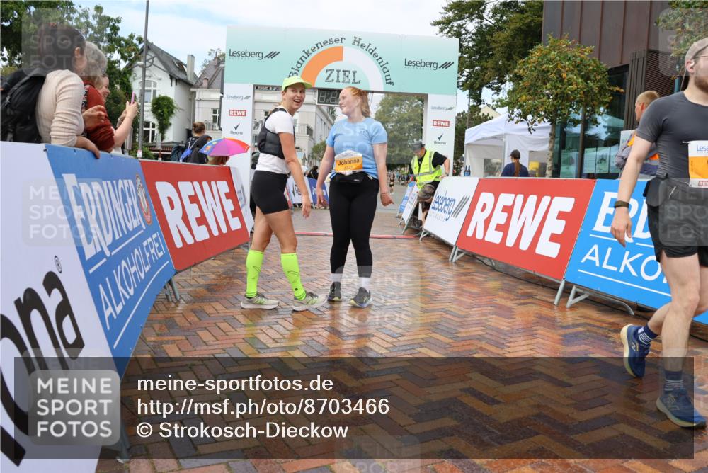 31.08.2025 - 21. Blankeneser Heldenlauf Strokosch-Dieckow http://msf.ph/oto/8703466 31.08.2025 13:04:57 Ziel 5090, 5228, 5546, 5545, 5126, 5125 meine-sportfotos.de