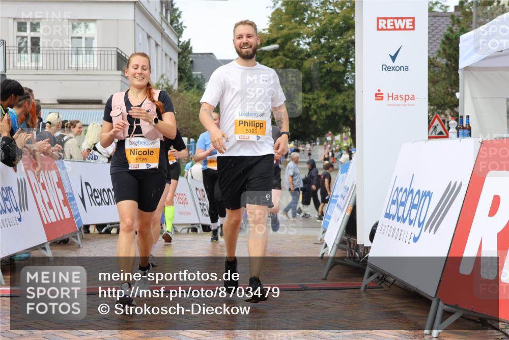 31.08.2025 - 21. Blankeneser Heldenlauf Strokosch-Dieckow http://msf.ph/oto/8703479 31.08.2025 13:04:51 Ziel 5090, 5228, 5546, 5545, 5126, 5125, 5051 meine-sportfotos.de