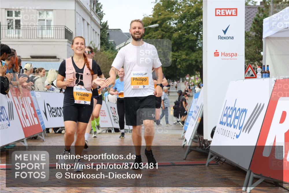 31.08.2025 - 21. Blankeneser Heldenlauf Strokosch-Dieckow http://msf.ph/oto/8703481 31.08.2025 13:04:51 Ziel 5090, 5228, 5546, 5545, 5126, 5125, 5051 meine-sportfotos.de