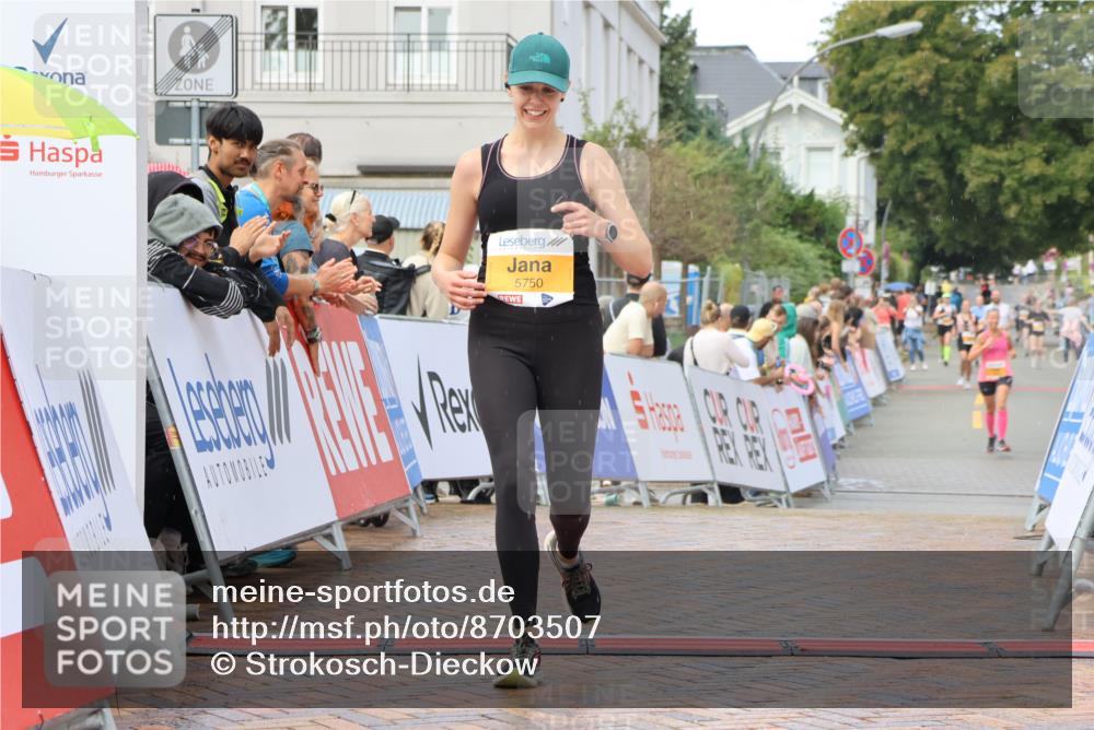 31.08.2025 - 21. Blankeneser Heldenlauf Strokosch-Dieckow http://msf.ph/oto/8703507 31.08.2025 13:04:34 Ziel 5750 meine-sportfotos.de