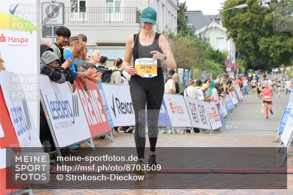 31.08.2025 - 21. Blankeneser Heldenlauf Strokosch-Dieckow http://msf.ph/oto/8703509 31.08.2025 13:04:34 Ziel 5750 meine-sportfotos.de