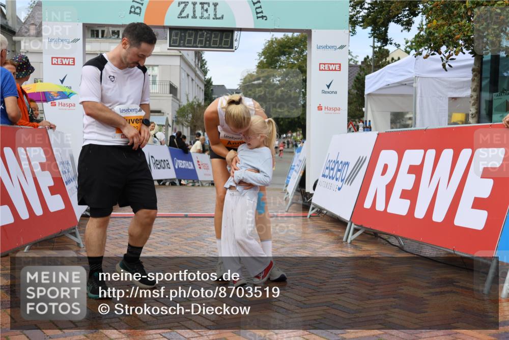 31.08.2025 - 21. Blankeneser Heldenlauf Strokosch-Dieckow http://msf.ph/oto/8703519 31.08.2025 13:04:24 Ziel 5482, 5044 meine-sportfotos.de