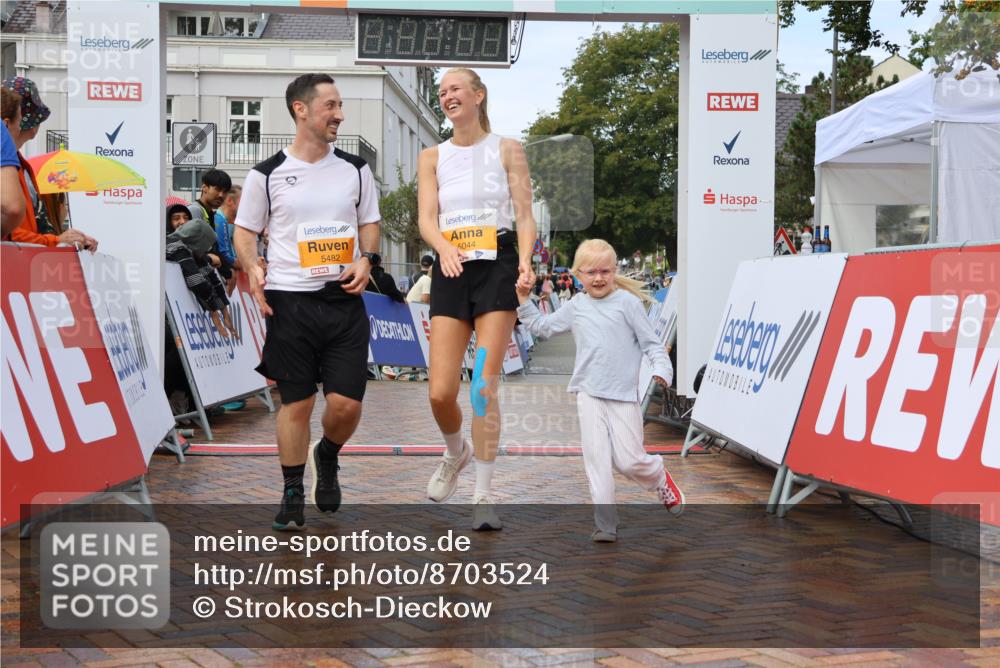 31.08.2025 - 21. Blankeneser Heldenlauf Strokosch-Dieckow http://msf.ph/oto/8703524 31.08.2025 13:04:22 Ziel 5482, 5044 meine-sportfotos.de