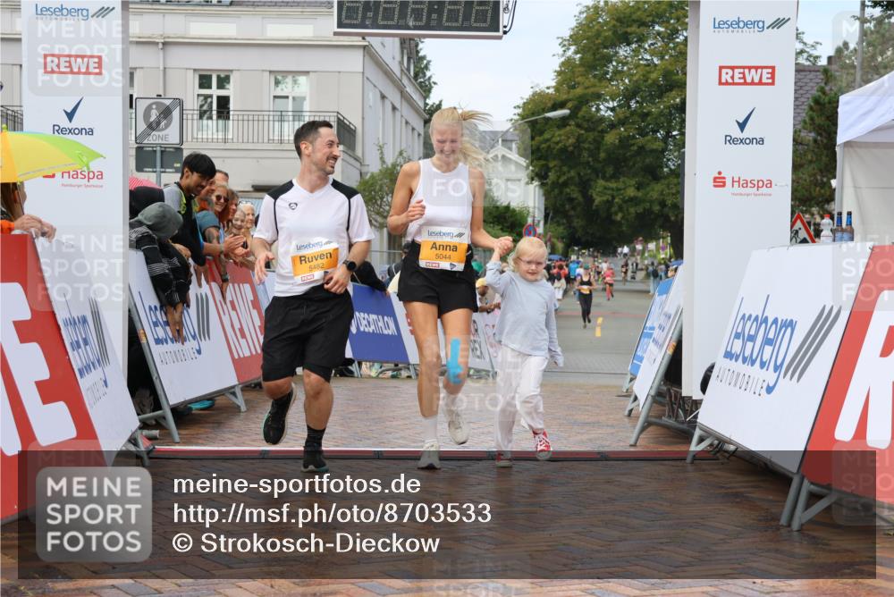 31.08.2025 - 21. Blankeneser Heldenlauf Strokosch-Dieckow http://msf.ph/oto/8703533 31.08.2025 13:04:21 Ziel 5482, 5044 meine-sportfotos.de