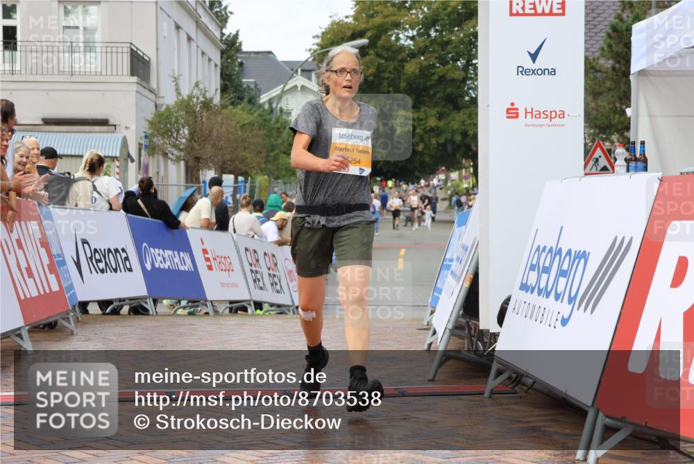 31.08.2025 - 21. Blankeneser Heldenlauf Strokosch-Dieckow http://msf.ph/oto/8703538 31.08.2025 13:03:58 Ziel 5254 meine-sportfotos.de