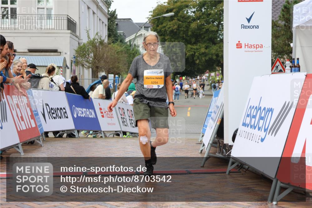 31.08.2025 - 21. Blankeneser Heldenlauf Strokosch-Dieckow http://msf.ph/oto/8703542 31.08.2025 13:03:58 Ziel 5254 meine-sportfotos.de