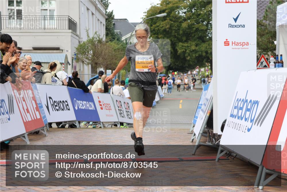 31.08.2025 - 21. Blankeneser Heldenlauf Strokosch-Dieckow http://msf.ph/oto/8703545 31.08.2025 13:03:58 Ziel 5254 meine-sportfotos.de