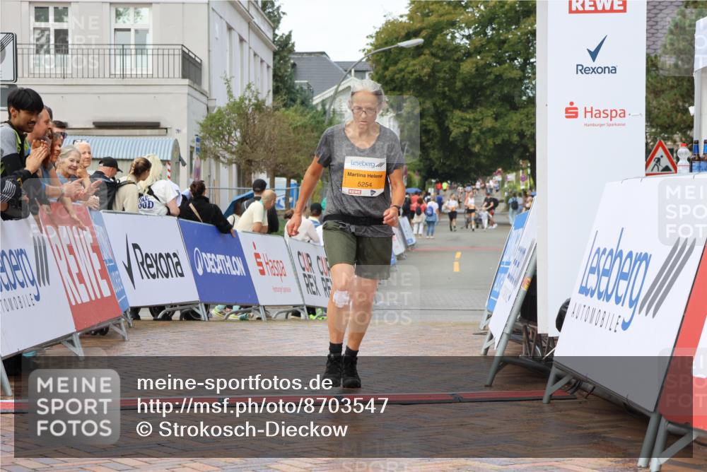 31.08.2025 - 21. Blankeneser Heldenlauf Strokosch-Dieckow http://msf.ph/oto/8703547 31.08.2025 13:03:58 Ziel 5254 meine-sportfotos.de