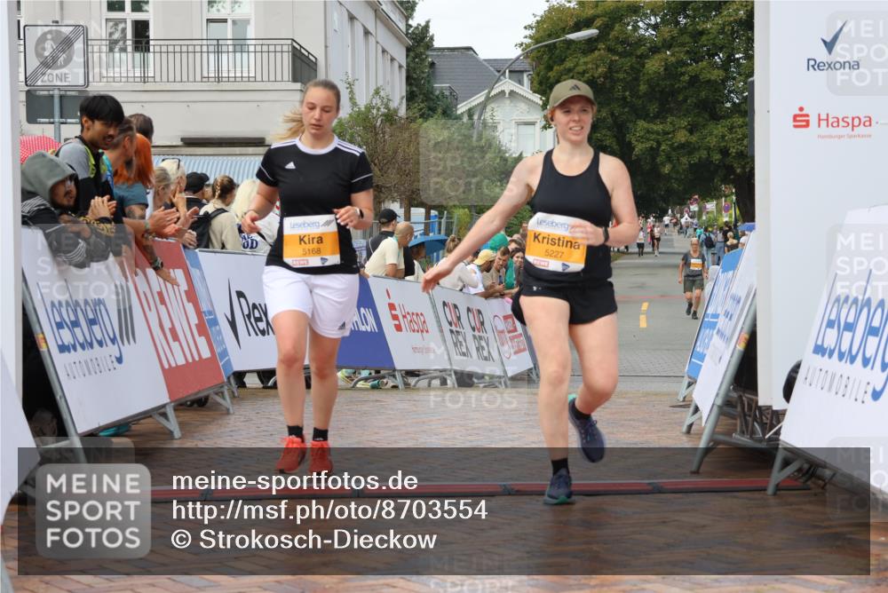 31.08.2025 - 21. Blankeneser Heldenlauf Strokosch-Dieckow http://msf.ph/oto/8703554 31.08.2025 13:03:44 Ziel 5168, 5802, 5227 meine-sportfotos.de