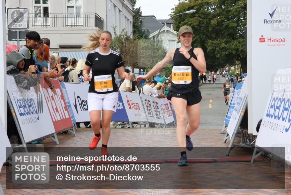 31.08.2025 - 21. Blankeneser Heldenlauf Strokosch-Dieckow http://msf.ph/oto/8703555 31.08.2025 13:03:44 Ziel 5168, 5802, 5227 meine-sportfotos.de