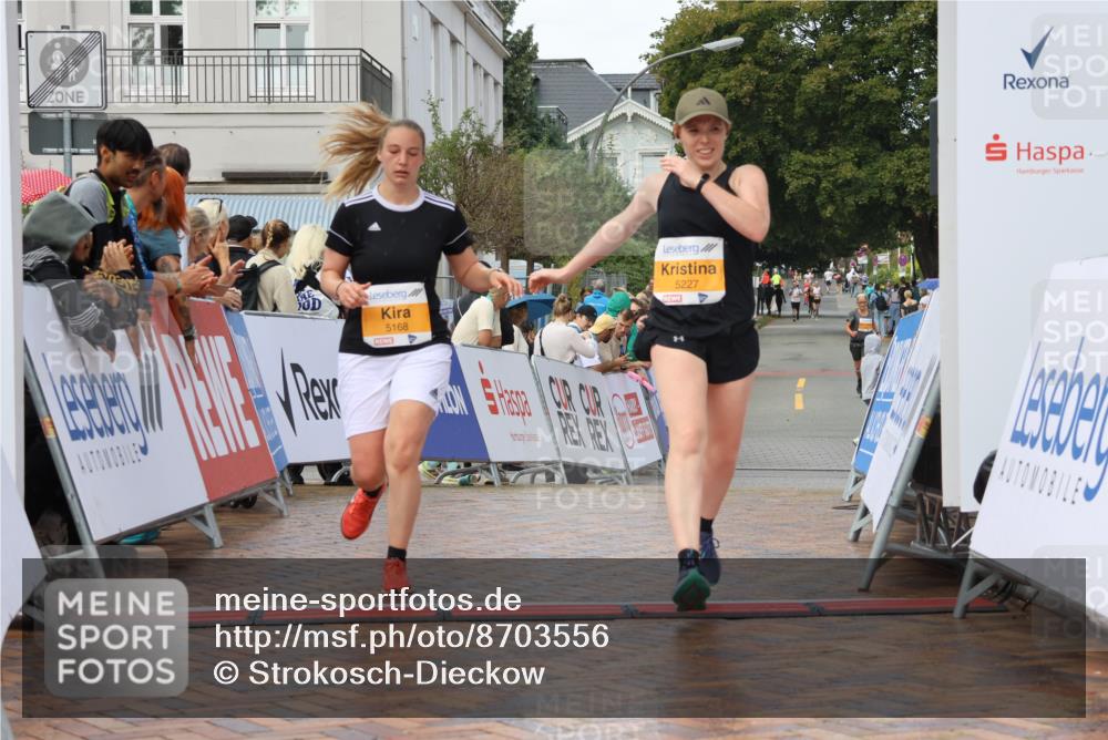 31.08.2025 - 21. Blankeneser Heldenlauf Strokosch-Dieckow http://msf.ph/oto/8703556 31.08.2025 13:03:44 Ziel 5168, 5802, 5227 meine-sportfotos.de