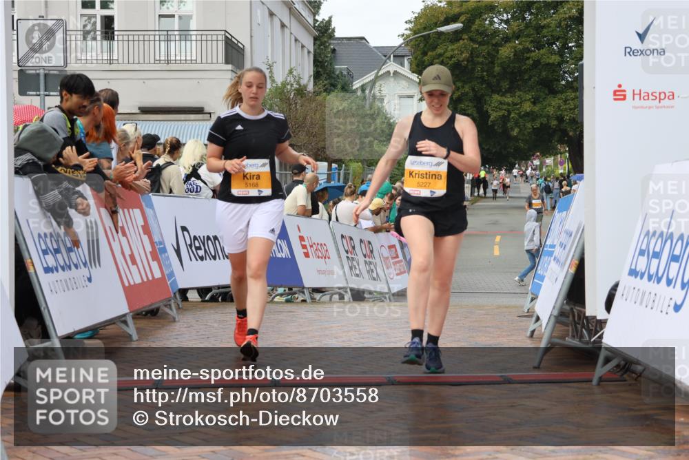 31.08.2025 - 21. Blankeneser Heldenlauf Strokosch-Dieckow http://msf.ph/oto/8703558 31.08.2025 13:03:44 Ziel 5168, 5802, 5227 meine-sportfotos.de
