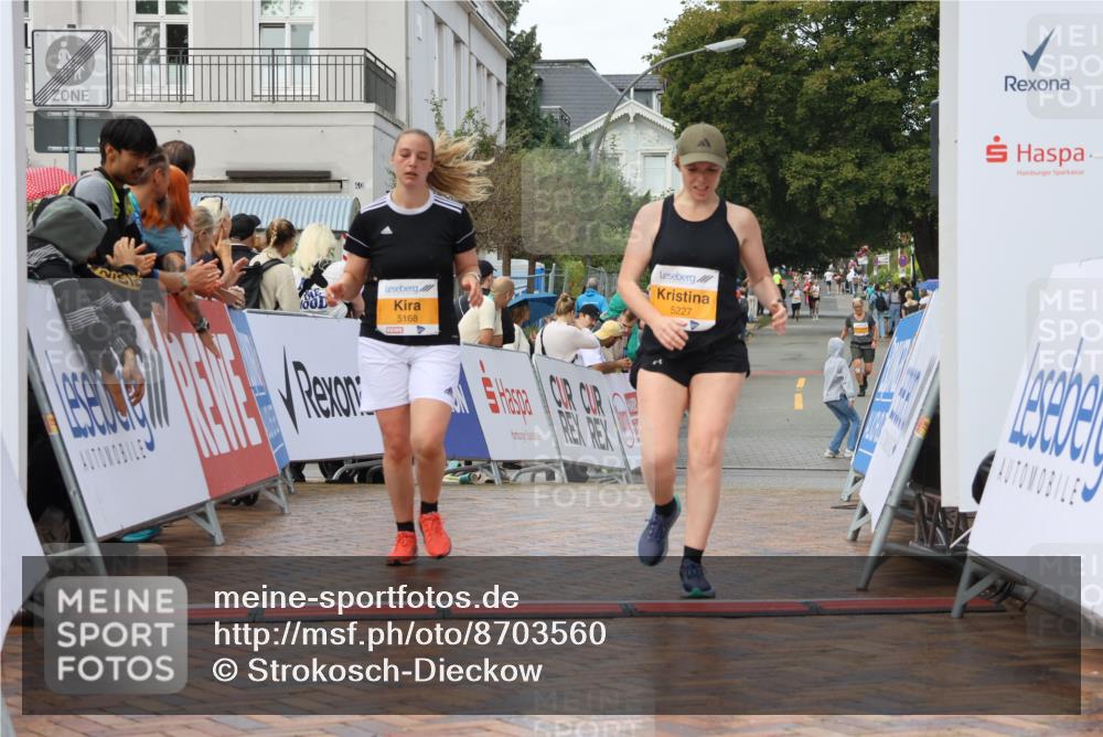 31.08.2025 - 21. Blankeneser Heldenlauf Strokosch-Dieckow http://msf.ph/oto/8703560 31.08.2025 13:03:44 Ziel 5168, 5802, 5227 meine-sportfotos.de