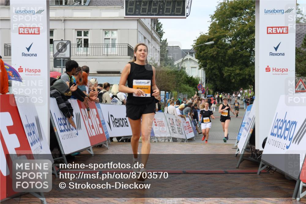 31.08.2025 - 21. Blankeneser Heldenlauf Strokosch-Dieckow http://msf.ph/oto/8703570 31.08.2025 13:03:40 Ziel 5802, 5227 meine-sportfotos.de