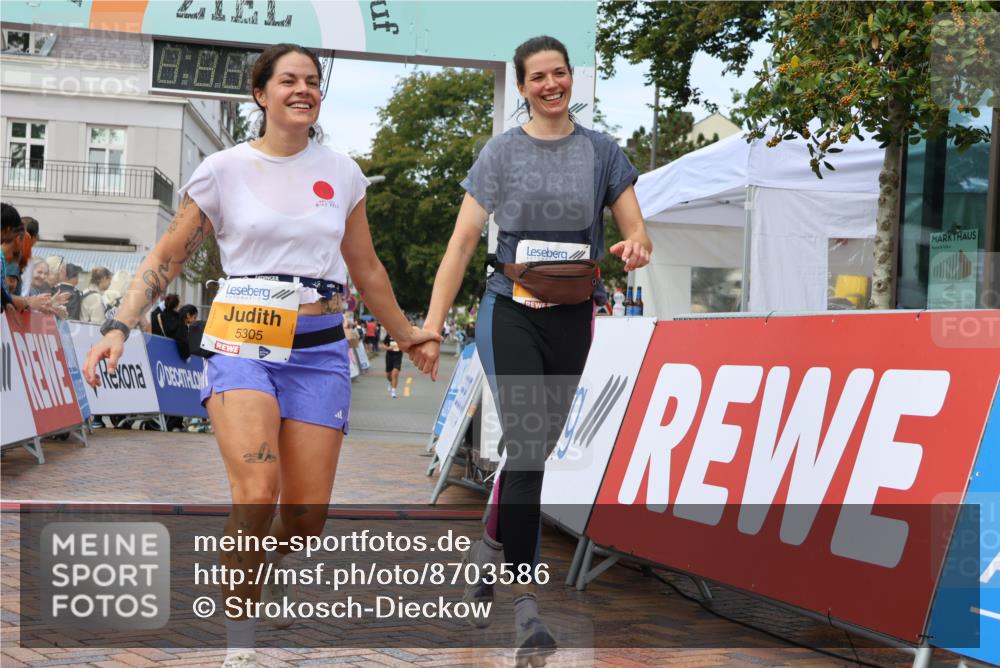 31.08.2025 - 21. Blankeneser Heldenlauf Strokosch-Dieckow http://msf.ph/oto/8703586 31.08.2025 13:03:13 Ziel 5359, 5305 meine-sportfotos.de