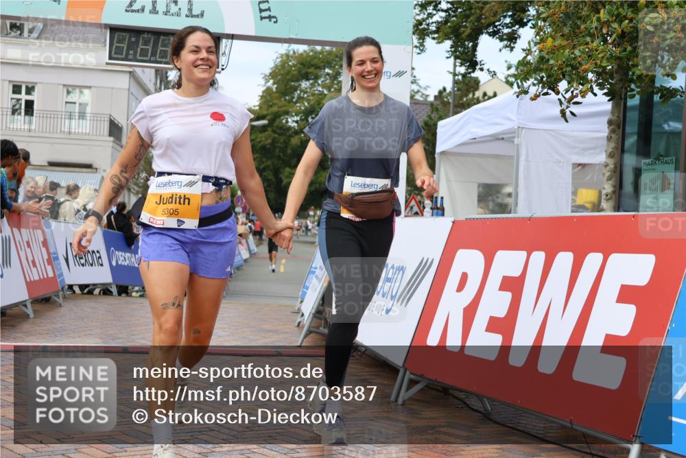 31.08.2025 - 21. Blankeneser Heldenlauf Strokosch-Dieckow http://msf.ph/oto/8703587 31.08.2025 13:03:13 Ziel 5359, 5305 meine-sportfotos.de